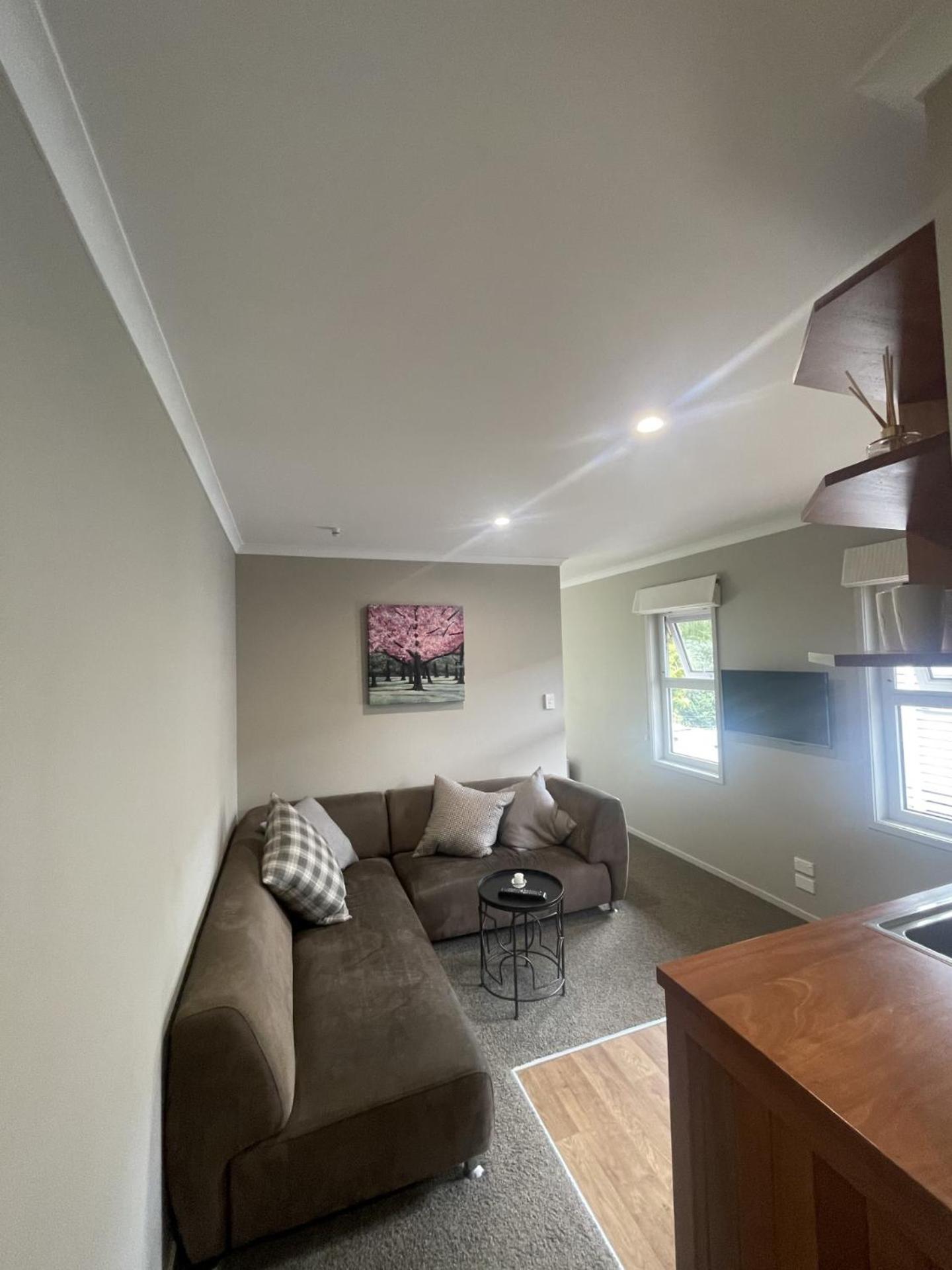 Guest Wing In Richmond Downs Apartment Walton Екстериор снимка