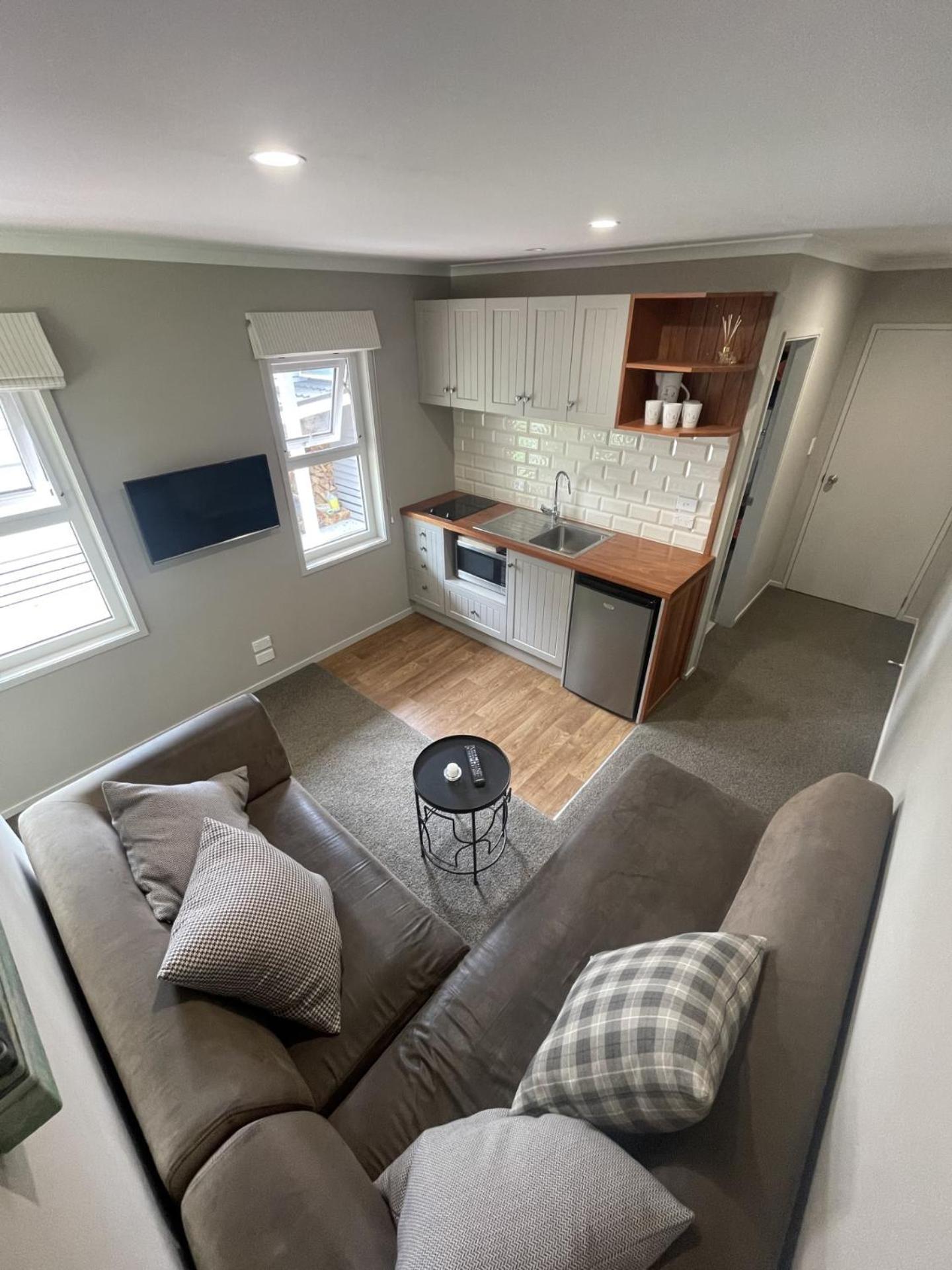 Guest Wing In Richmond Downs Apartment Walton Екстериор снимка